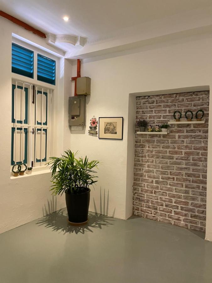 Homestay "Feel At Home" Near A Famosa & Jonker Street For 4-7 People Malacca Bagian luar foto